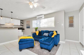 Quiet Oasis with 1 Bedroom in the Montrose Area